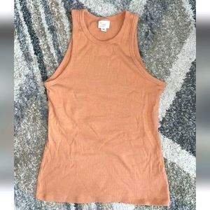 Camiseta amarilla.sin Mangas color amarillo talla S